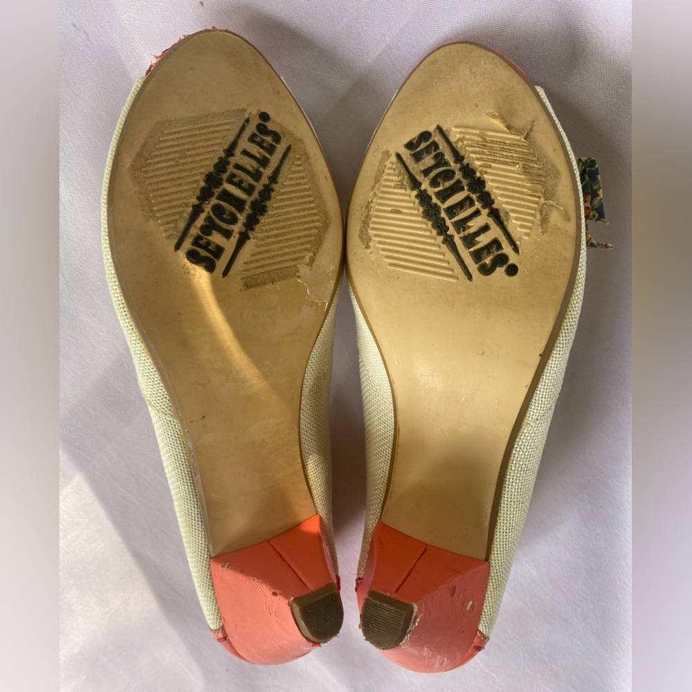 Seychelles Peep Toe Heels with Floral Bow - Size 8 - Picture 12 of 12